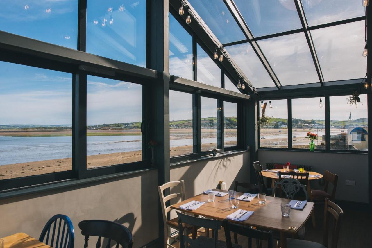 The Royal George Hotel Епълдор Екстериор снимка